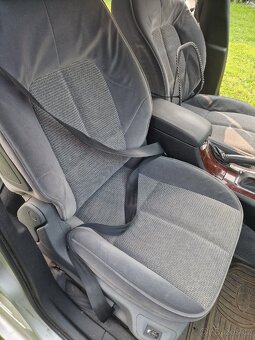 Nabízím svého peugeota 407sw, 2005,diesel,250t.km - 5