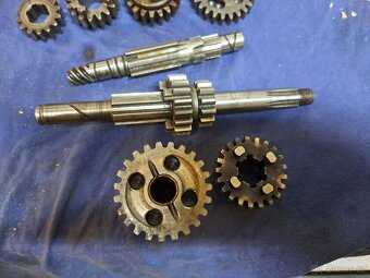 Jawa CZ 125 175 malá kývačka 356 450 - Převodovka - 5