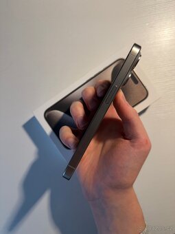 iPhone 15 Pro, TOP STAV - 5