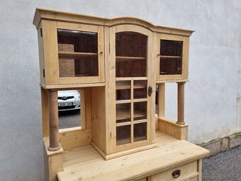 KRÁSNÁ KREDENC PO RENOVACI - 5