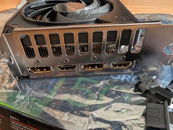 Gigabyte RTX 5050 Windforce OC, kompletní balení - 5