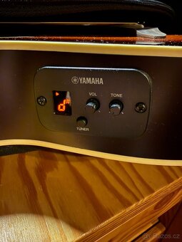 Semi‑akustická gitara Yamaha APX T2 - 5