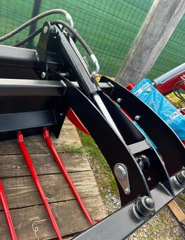 Krokodýl s přidržovačem - 5