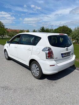 Toyota Corolla Verso 2.0 D4D 85 kw rok 2004 STK 10/25 Euro3 - 5