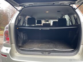 Toyota Corolla Verso 1.8-95 kw-automat-náhradní díly - 5