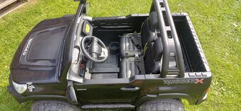 Dětské elektrické autíčko TOYOTA HILUX 2 místné - 5