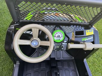 Dvoumístné dětské elektrické vozítko italské firmy Peg-Péreg - 5