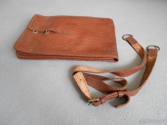 Stará, vojenská, kožená brašna. - 5