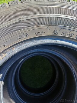 Prodám sadu zimních pneu 215/65R16C Falken - 5