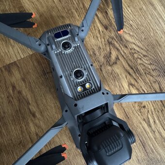 Dji Mavic 3 PRO - RC Pro + 2x baterie - 5