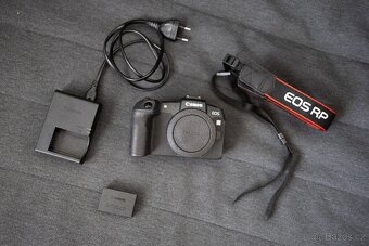 Canon EOS RP tělo - 5