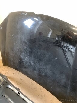 VW Golf 5, kapota - 5