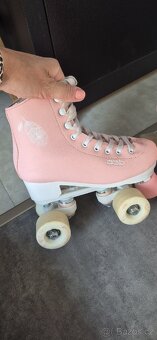 Kolečkové brusle na bruslení QUAD - 5