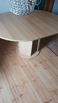 Jídelní stůl - 5