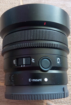 OBJEKTIV SONY 24/2.8G TOP STAV - 5