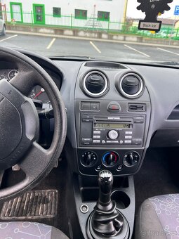 Prodám Ford Fiesta JD3 1.4i, 51 kW, 2006 - 5