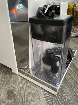 De'Longhi ECAM 45.760.W Eletta Cappuccino Top - 5