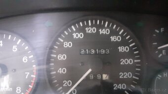 Mazda 323f 1,5i 16V stk do9/2026,EKO placeno - 5