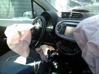 Toyota Yaris - 5