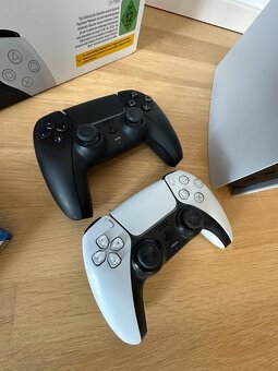 PlayStation 5 825 GB + 2 ovladače a hry - 5