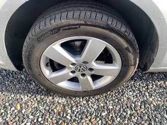 VOLKSWAGEN TOURAN 1.6 TDi Comfortline - 5