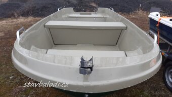 Laminátový člun, loď na vesla i motor N 400 - 5