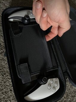 PlayStation PS Portal s příslušenstvím - 5