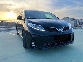 Toyota Sienna Sport Edition - 5