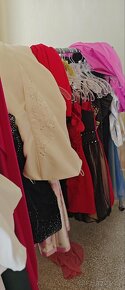 Výprodej obchodu svatební, večerní a plesové za 50% ceny... - 5