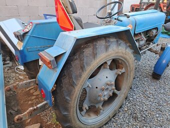 Traktor Zetor 3013 do sadu či vinic. - 5