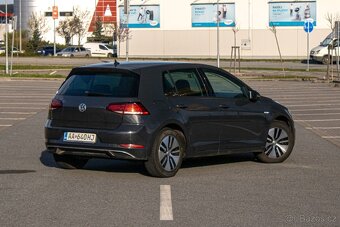 Volkswagen Golf e Šedá/ sivá - 5