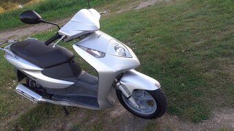 Honda Dylan 125 - 5