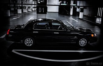 1998 Lincoln Town Car Signature Series - 5