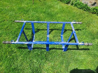 Maltovník se speciální kovovou konstrukcí - 5