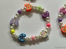 Dětský náramek s barevnými motýtky - 5