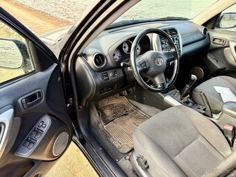 Toyota RAV4 2.0 D 85kw 3/2005 - 5