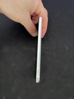 Apple iPhone SE 2022, 64 GB, Bílý – TOP STAV - 5