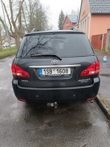 Toyota Avensis Verso r.v. 2003 benzín - 5