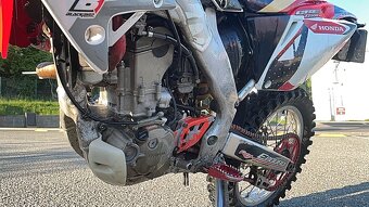Honda CRF 250 R HM na značkách - 5