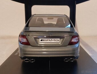 Mercedes-Benz C63 AMG 1:18 Autoart - 5