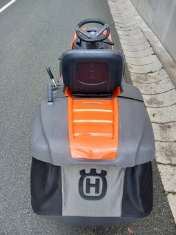 Prodám zahradní traktor Husqvarna CTH 173 17Hp Hydro - 5