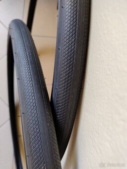 Silniční plášť Specialized - 5