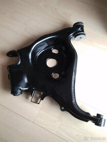 4F0505311M Zadní vahadlo Audi A6 C6 4F0 - 5