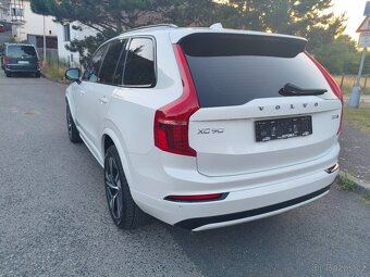 Volvo XC90 B5 R-Design AWD 173Kw r.v.2022 nové v ČR DPH - 5