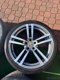 ALU kola R22 5x130 Porsche design - 5