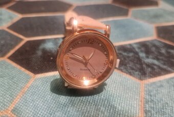Nové dámské i dívčí hodinky Quartz růžové koženka třpytivé - 5