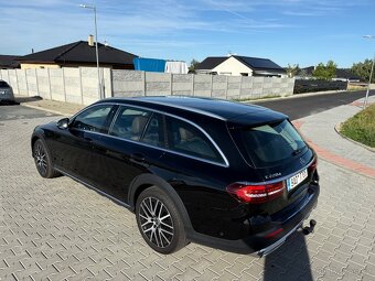 E 220d 4-MATIC ALLTERRAIN,2022,FACELIFT,CZ,DPH,EXTRA STAV - 5