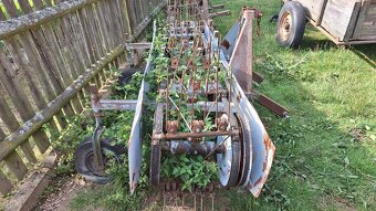 shrnovač sena TON 250 - 5