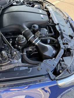 BMW E60 M5 Interlagos Blue / Původ ČR - 5