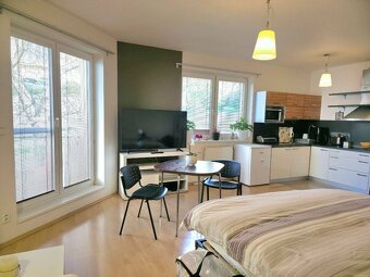 Pronájem byty 1+kk, 44 m² - Praha - 5